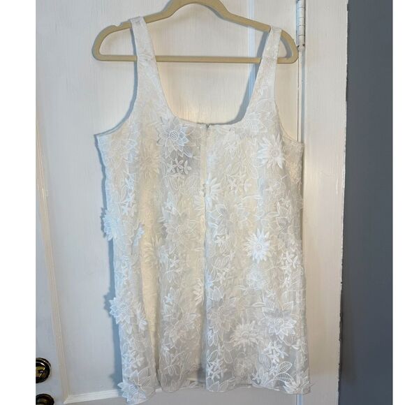 Zara Embroidered White Floral Dress Size Large NWT - Picture 8 of 9